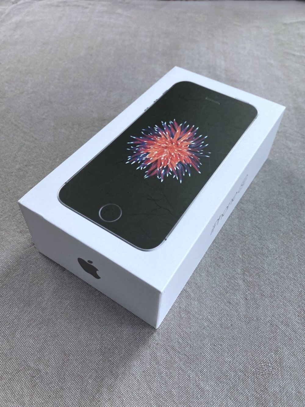 BOX ONLY - Apple iPhone SE (1st Gen) 16 GB Empty Box, 2016, OEM